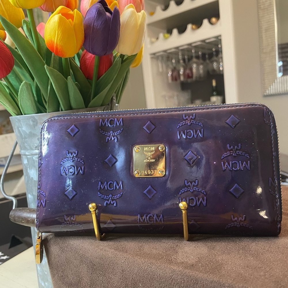 *COA Included* MCM Violet Wallet with Gold Hardware